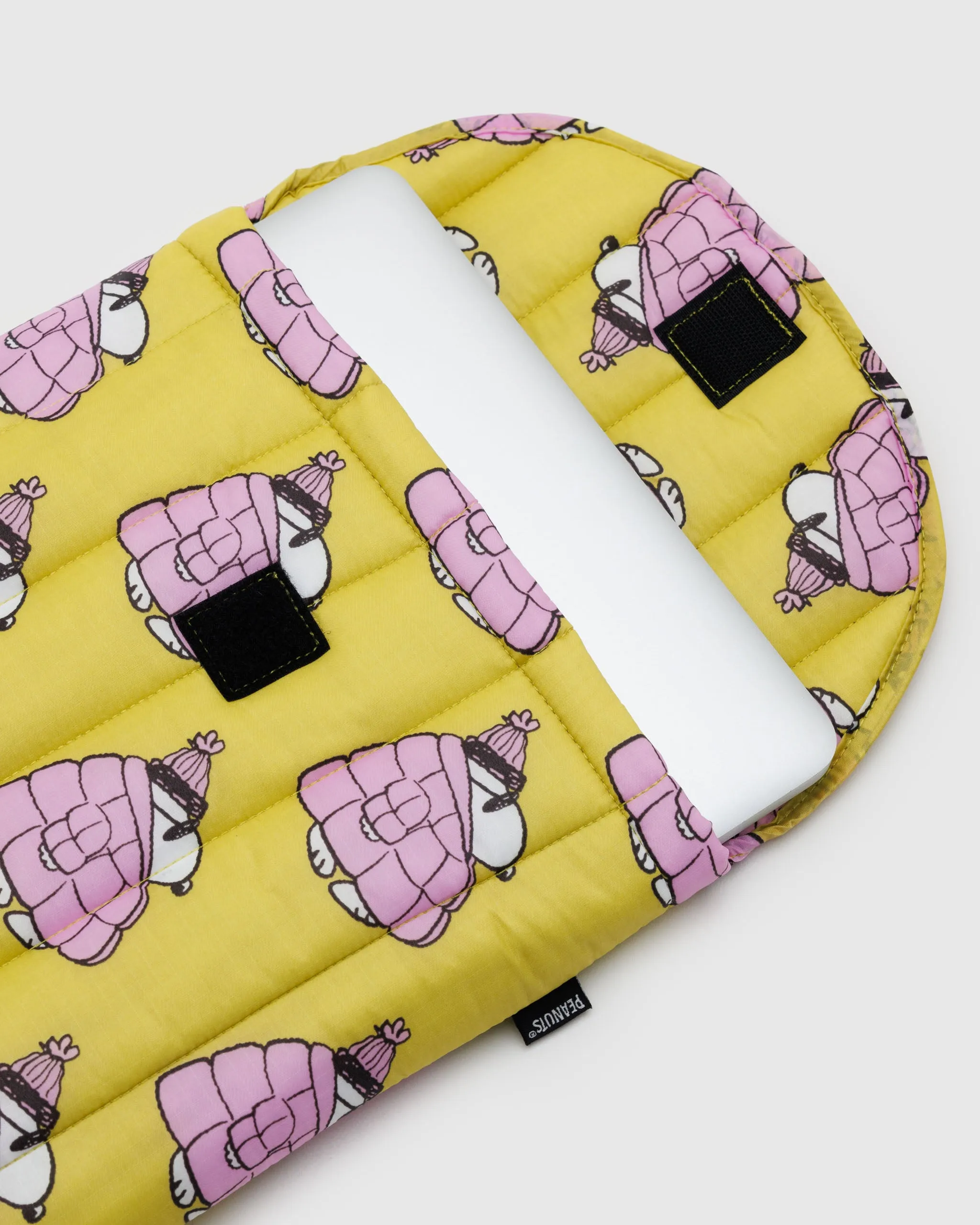 BAGGU Puffy Laptop Sleeve Puffer Snoopy Pink