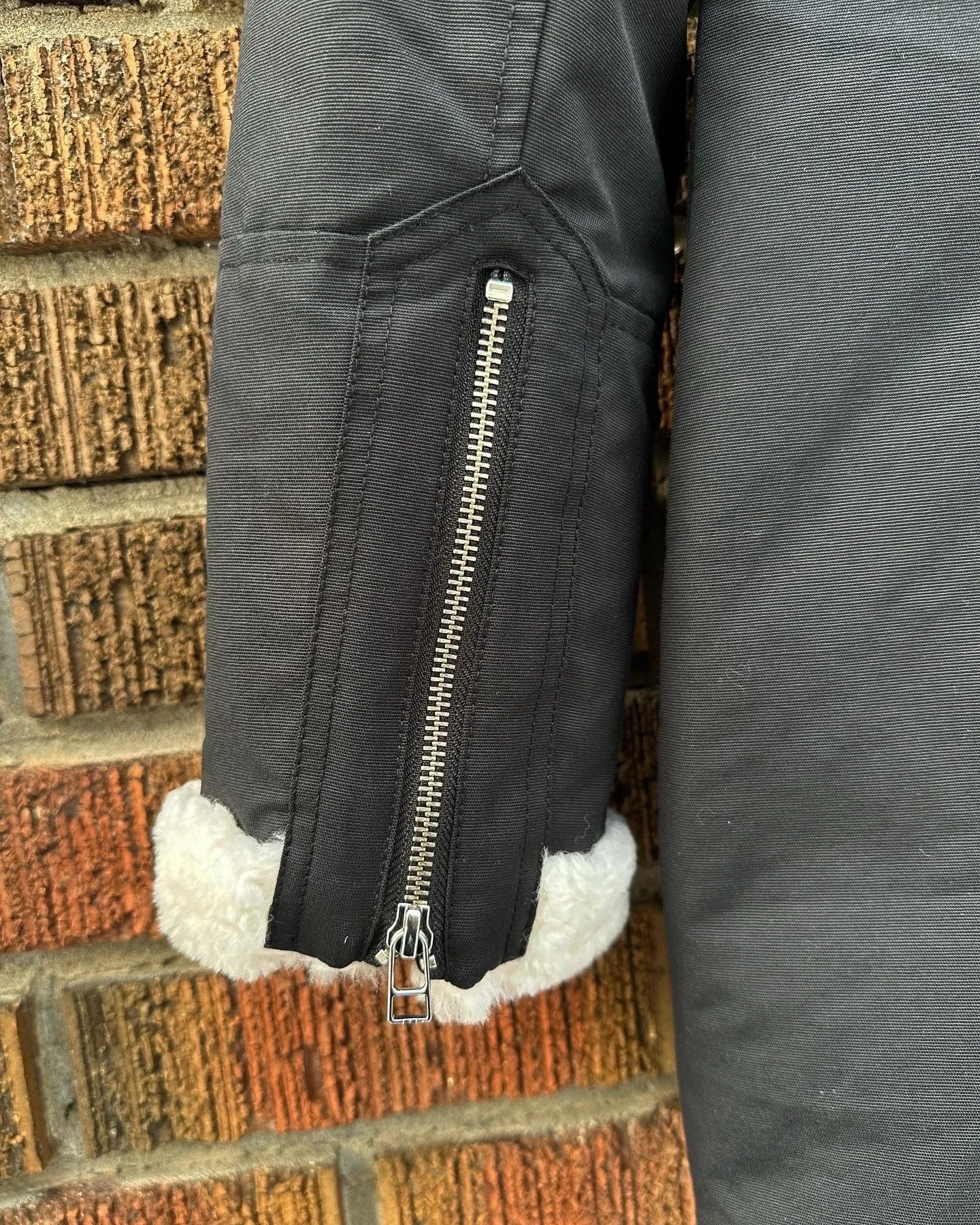 MOOSE KNUCKLE Shearling Collar 3/4 Length Puffer Coat