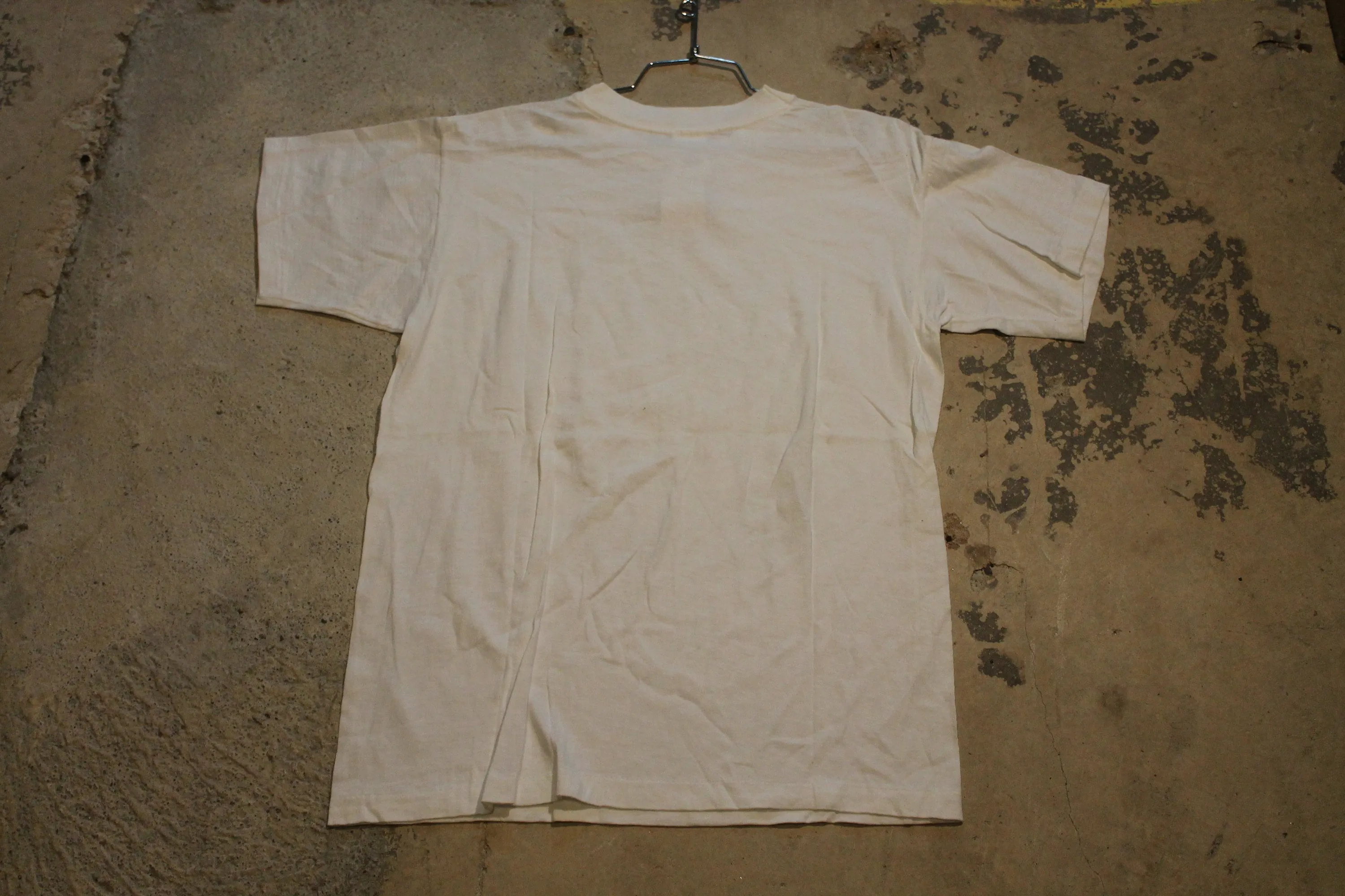 Vintage 1990s Native American Wolf Graphic T Shirt